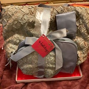 Cosmetic 4pc travel gift set